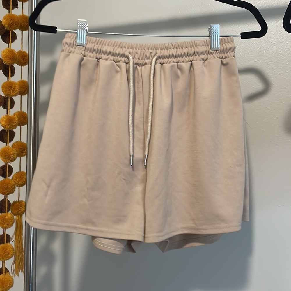 Tan Comfy Set - Picture 3 of 3